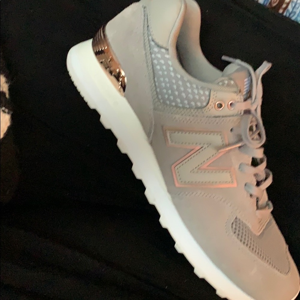 New Balance Womens 574 Marblehead Rose Gold Grey